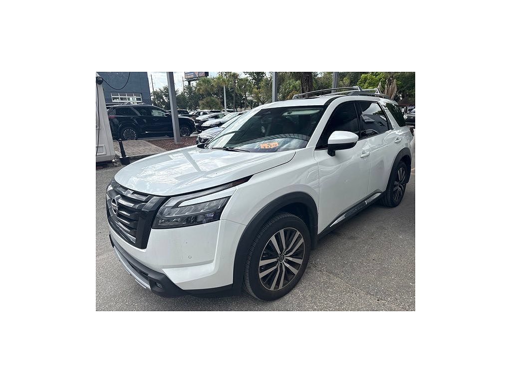 2025 Nissan Pathfinder Platinum