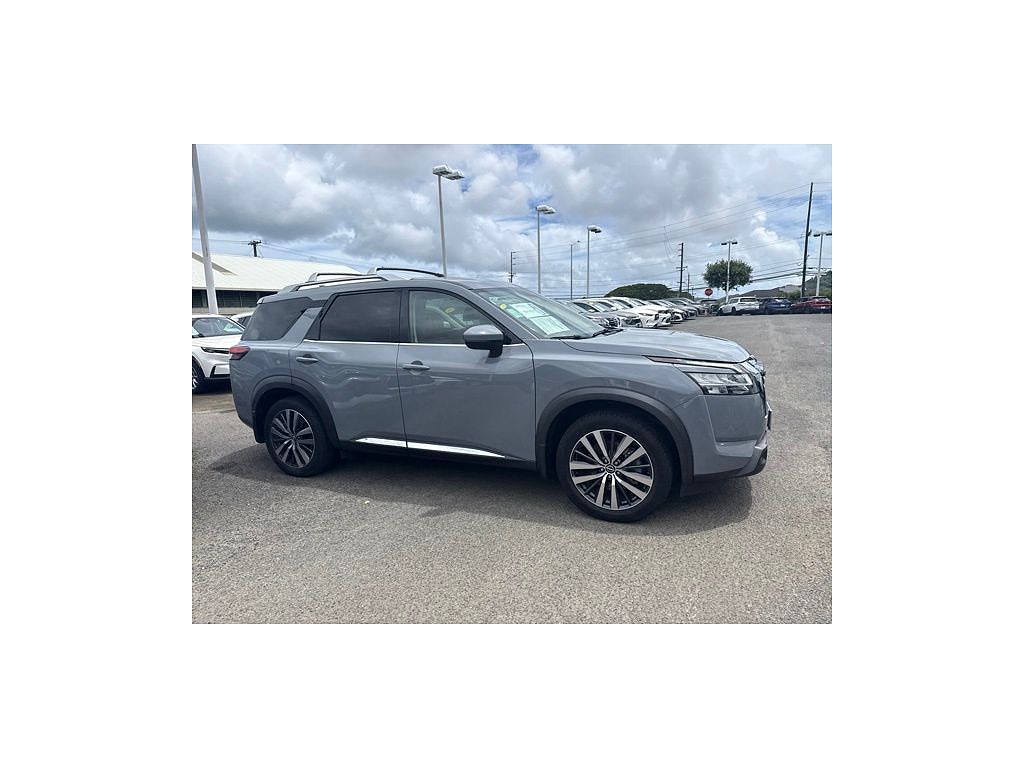 2022 Nissan Pathfinder Platinum