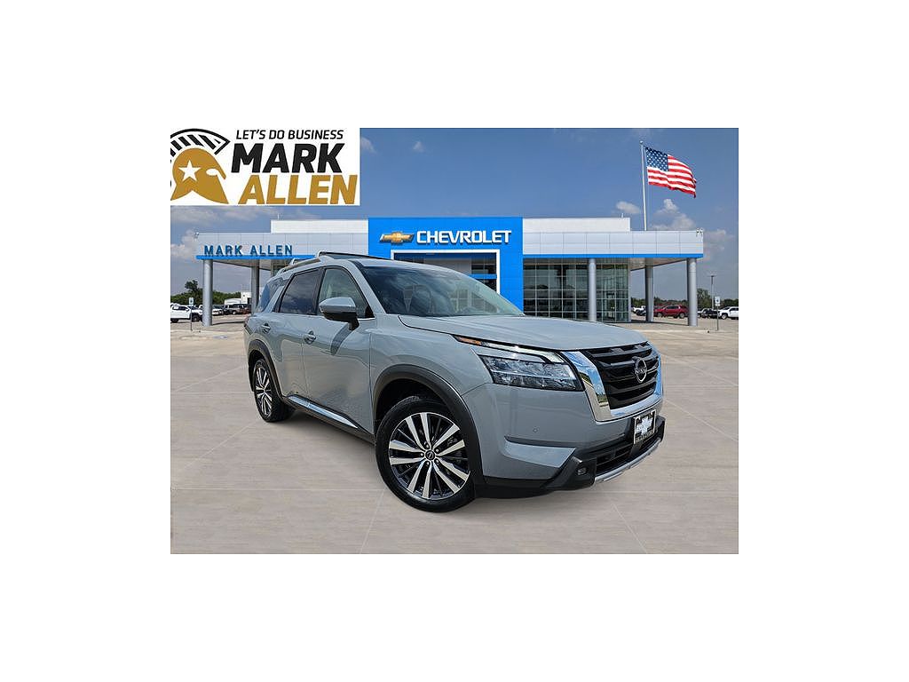 2022 Nissan Pathfinder Platinum