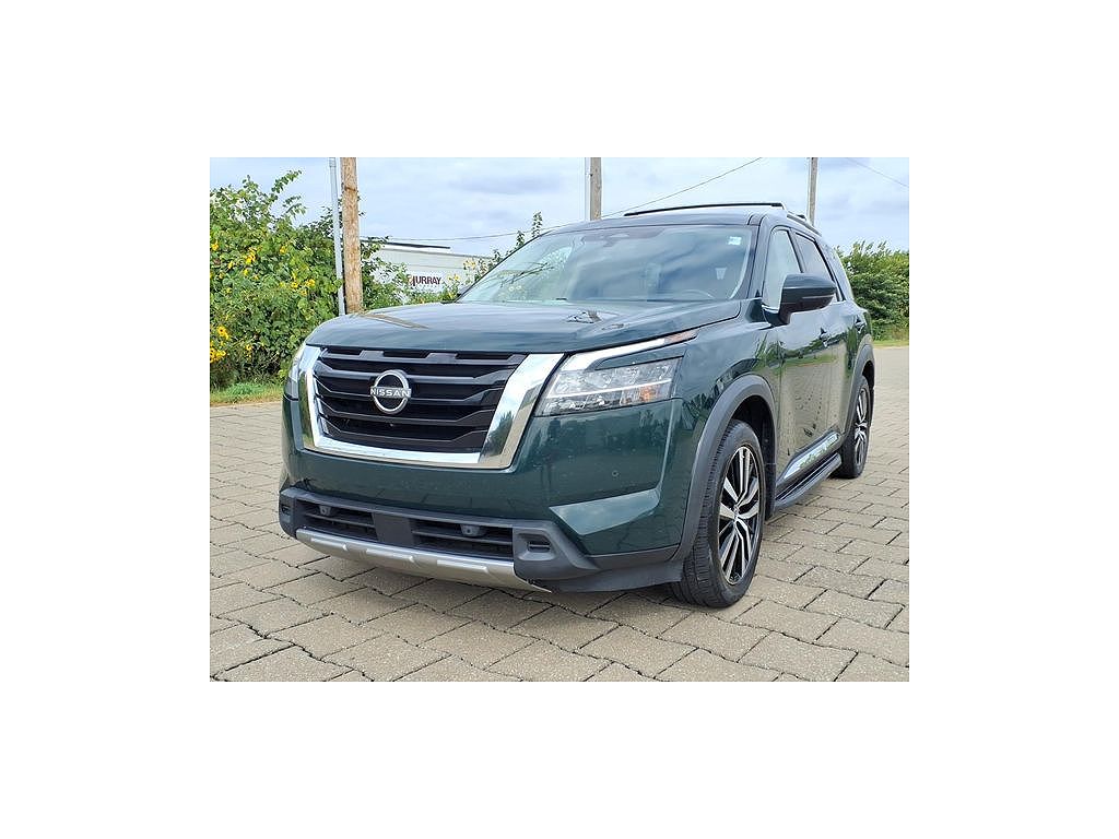 2023 Nissan Pathfinder Platinum