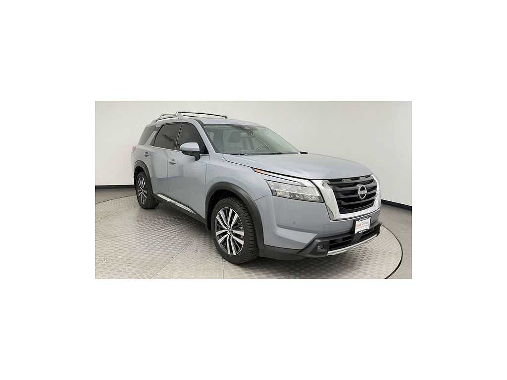 2022 Nissan Pathfinder Platinum