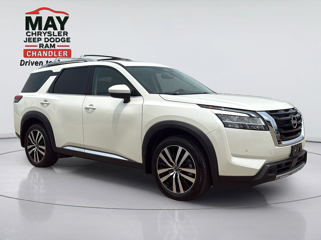 2024 Nissan Pathfinder Platinum