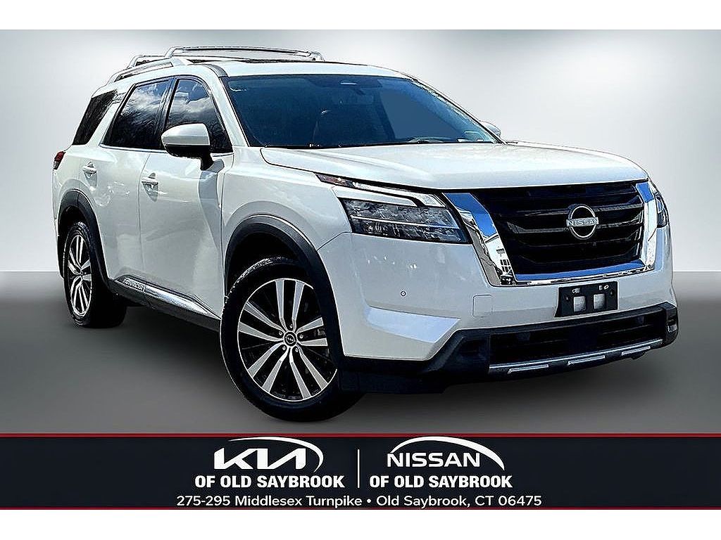 2023 Nissan Pathfinder Platinum