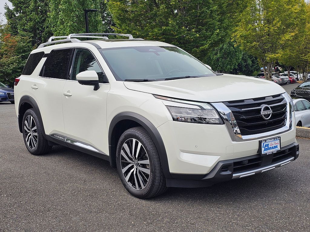 2024 Nissan Pathfinder Platinum