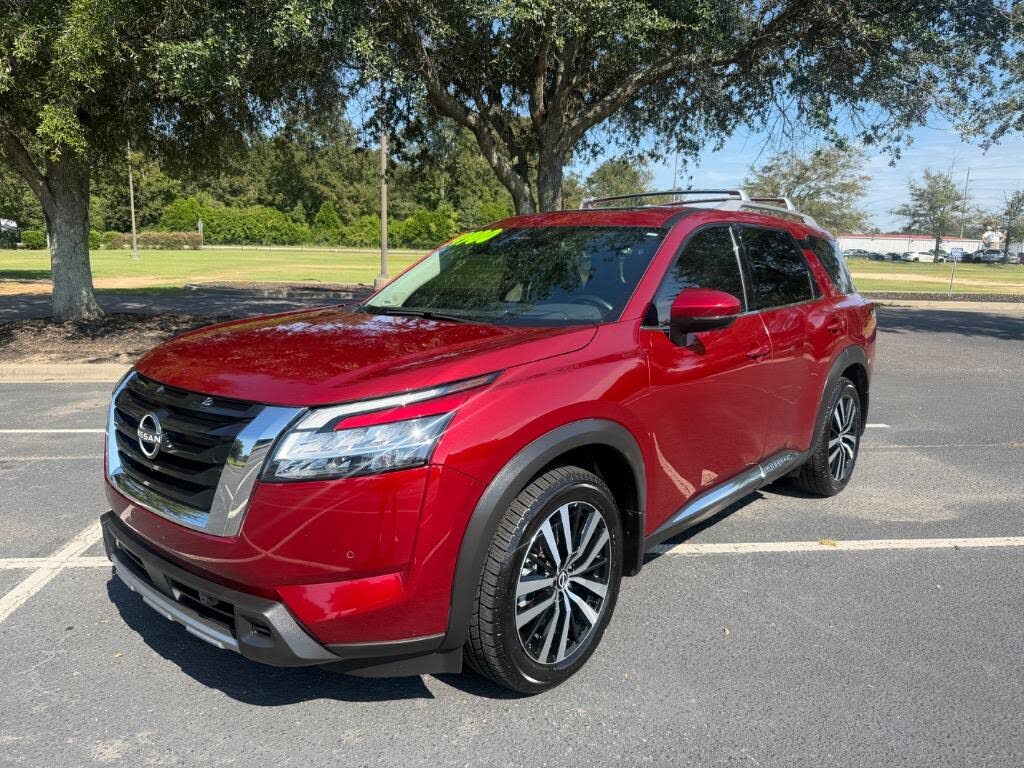 2024 Nissan Pathfinder Platinum