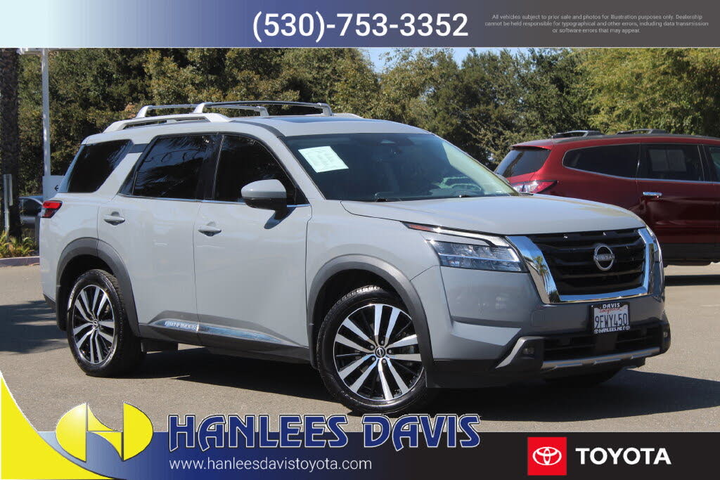 2023 Nissan Pathfinder Platinum