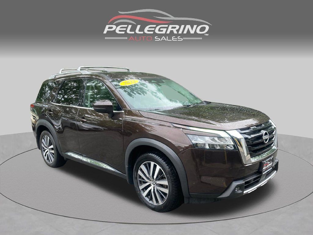 2022 Nissan Pathfinder Platinum