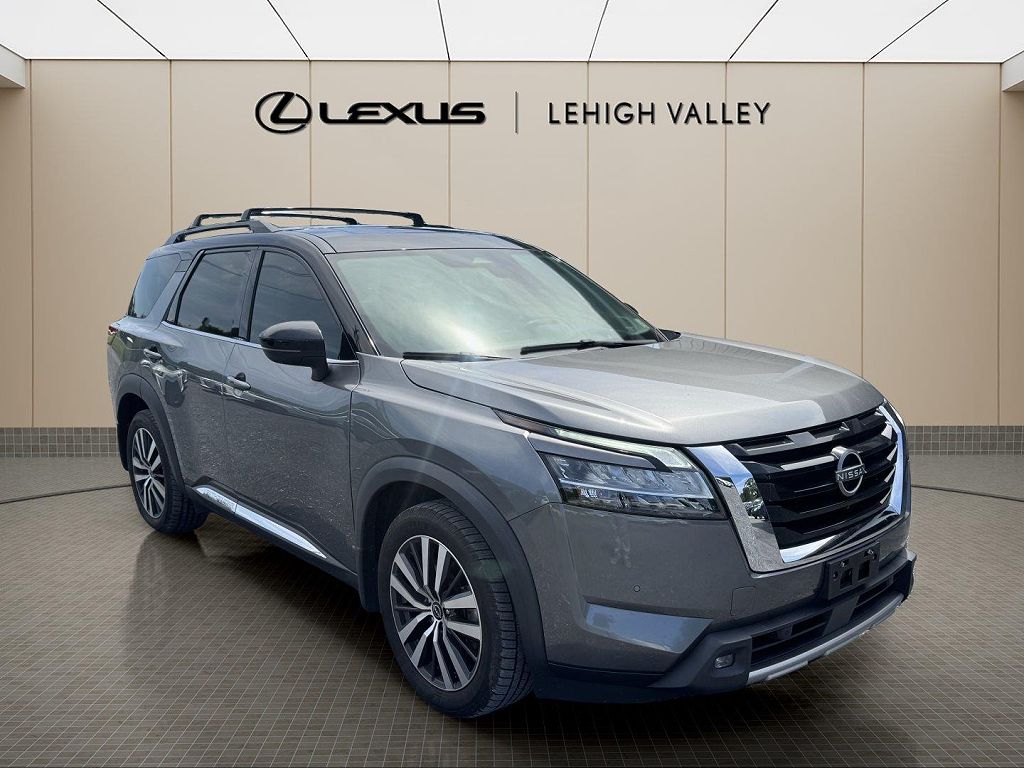 2022 Nissan Pathfinder Platinum
