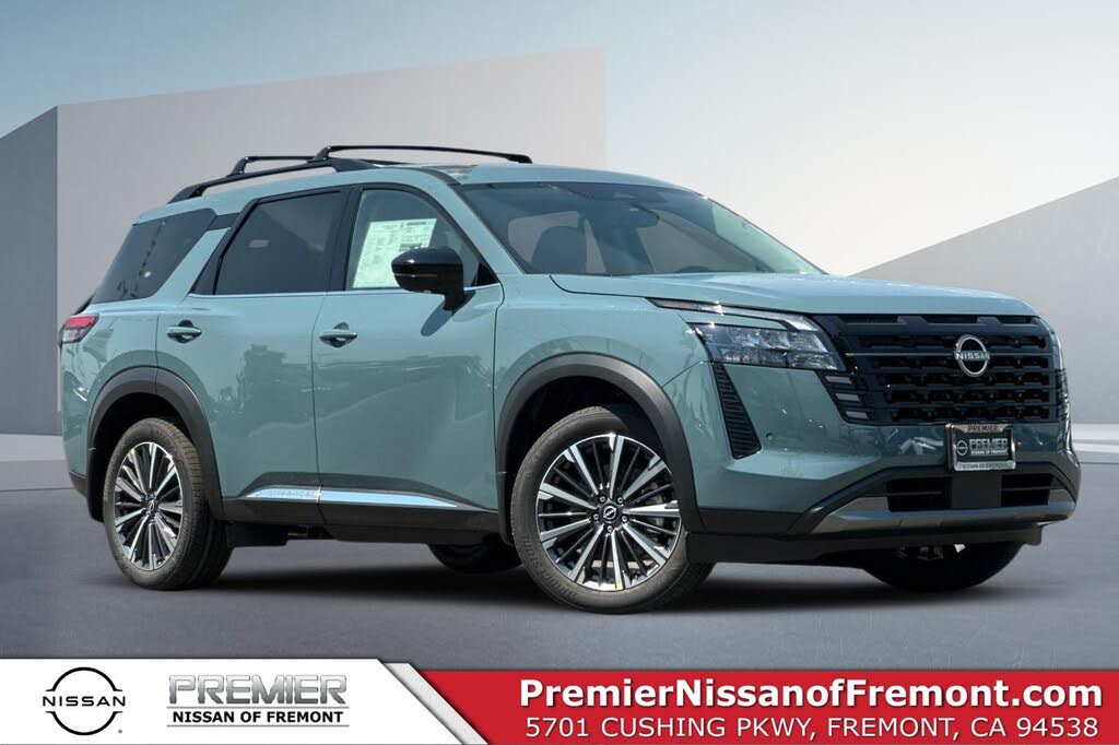 2026 Nissan Pathfinder Platinum listing photo