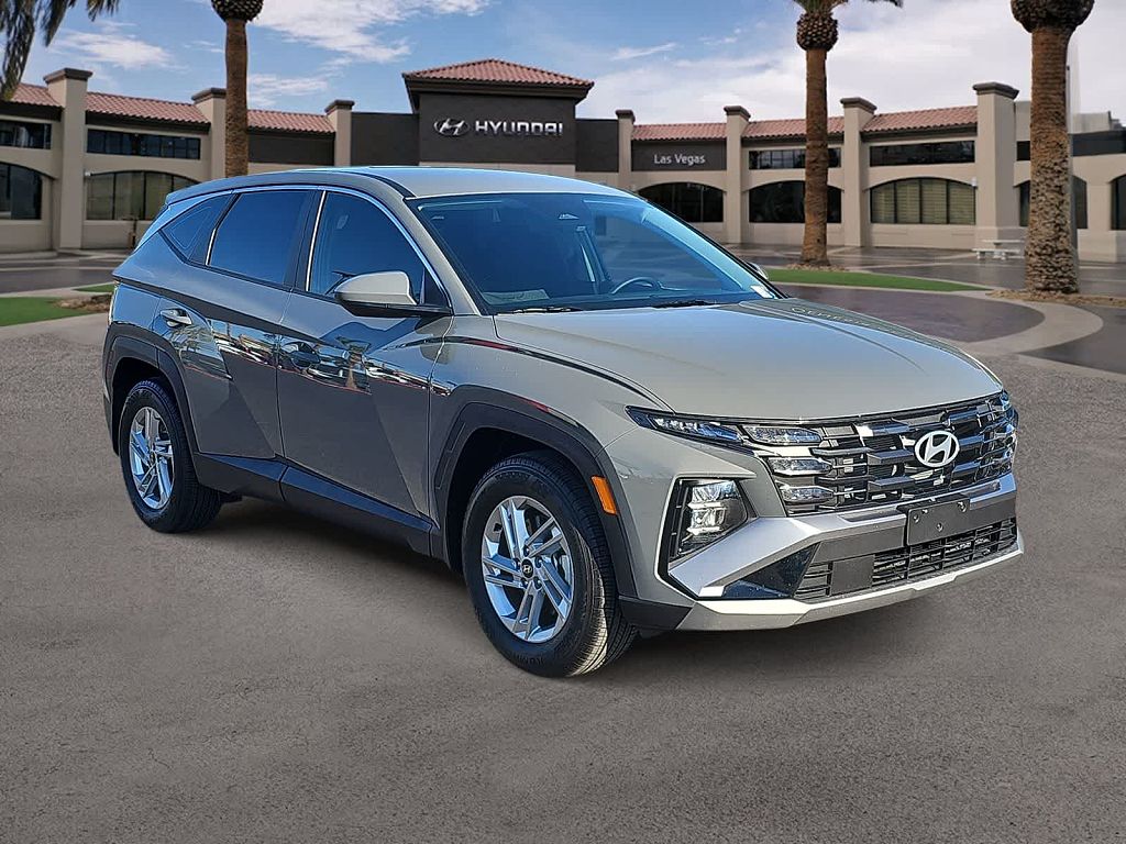 2025 Hyundai Tucson SE