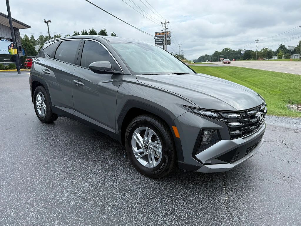 2025 Hyundai Tucson SE