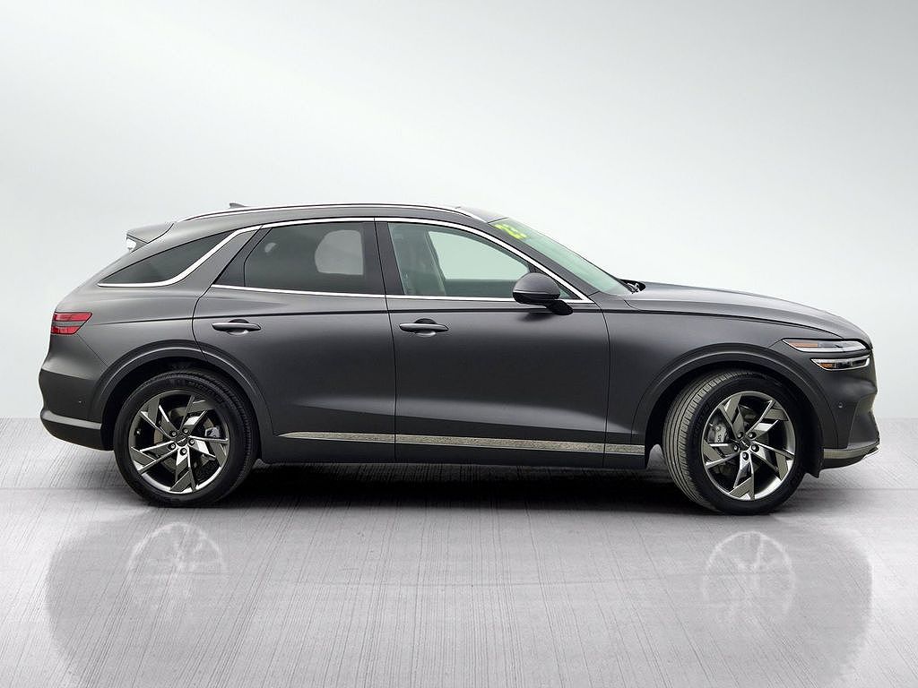 2023 Genesis Electrified GV70 Advanced