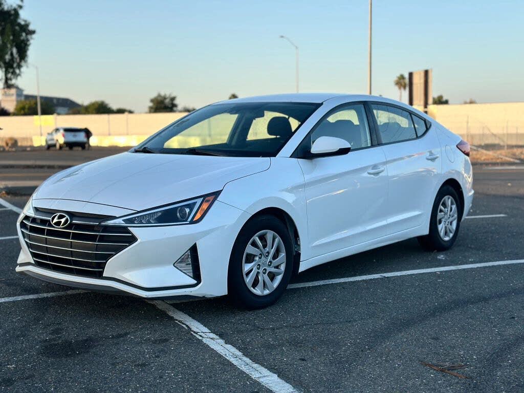 2020 Hyundai Elantra SE