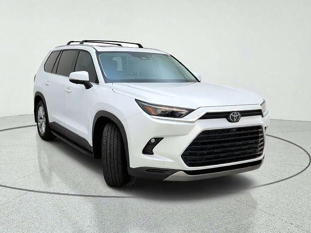 2026 Toyota Grand Highlander LE