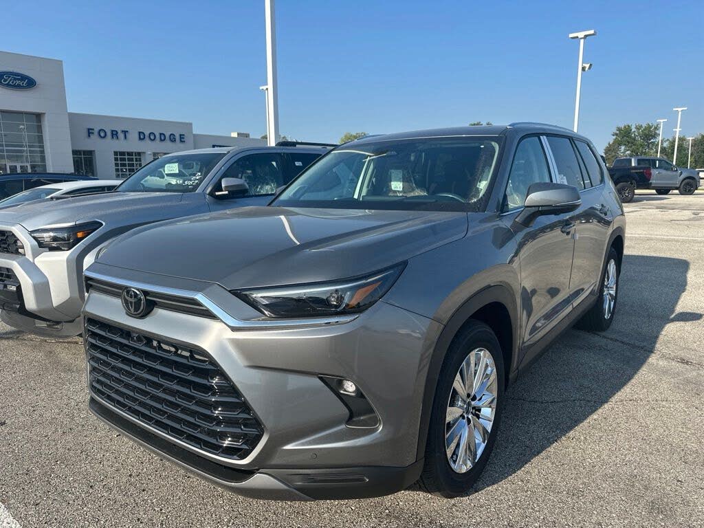 2026 Toyota Grand Highlander LE