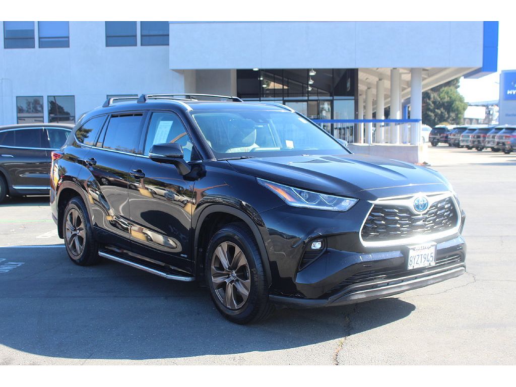 2022 Toyota Highlander Bronze Edition