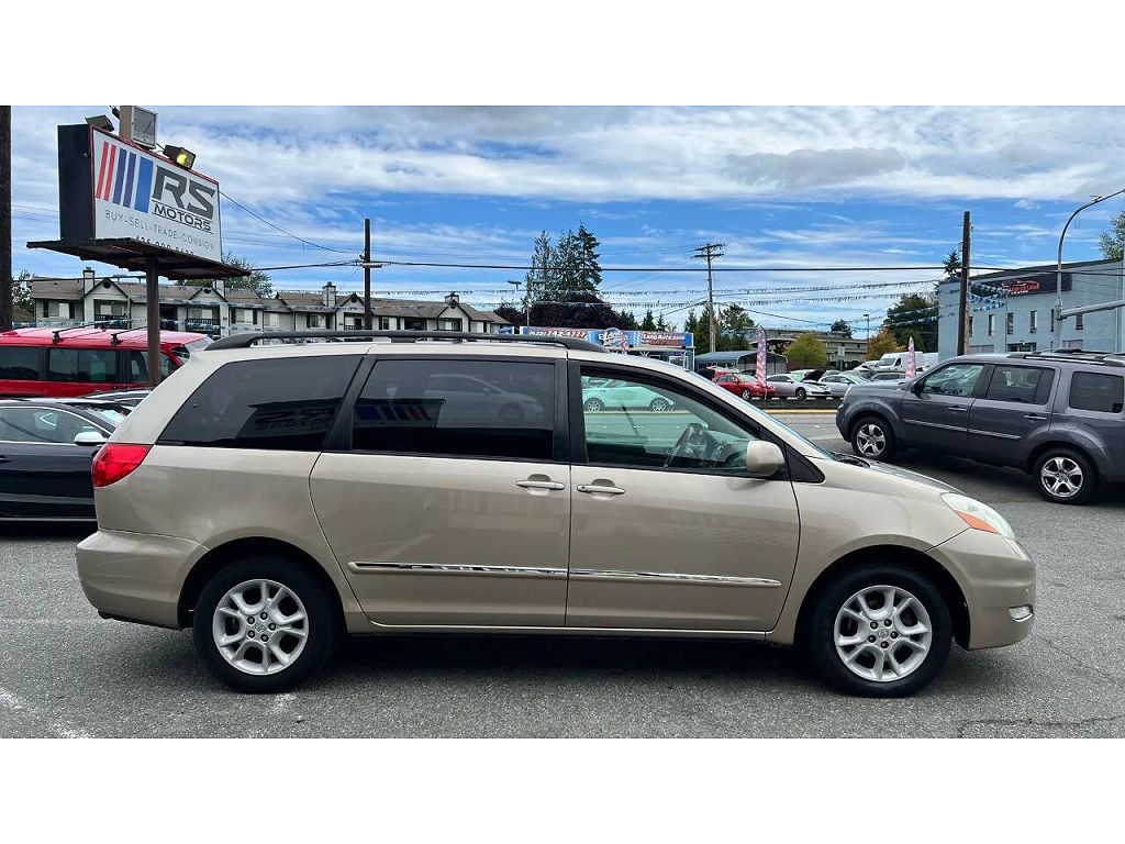 2006 Toyota Sienna XLE 7-Passenger