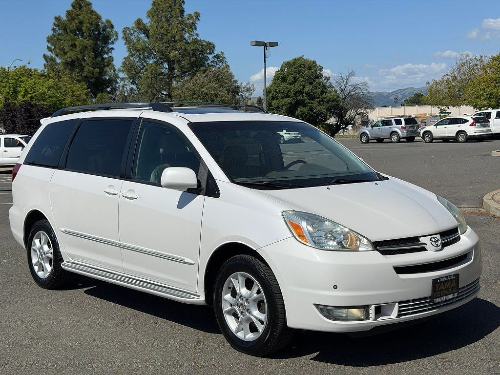 2005 Toyota Sienna XLE 7-Passenger