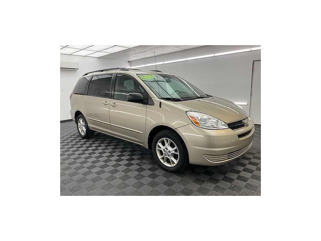 2005 Toyota Sienna LE 7-Passenger