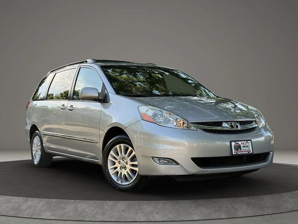 2008 Toyota Sienna Limited 7-Passenger