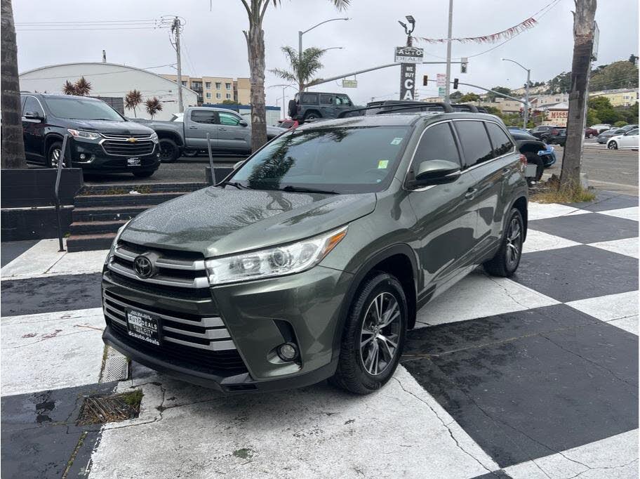 2018 Toyota Highlander LE