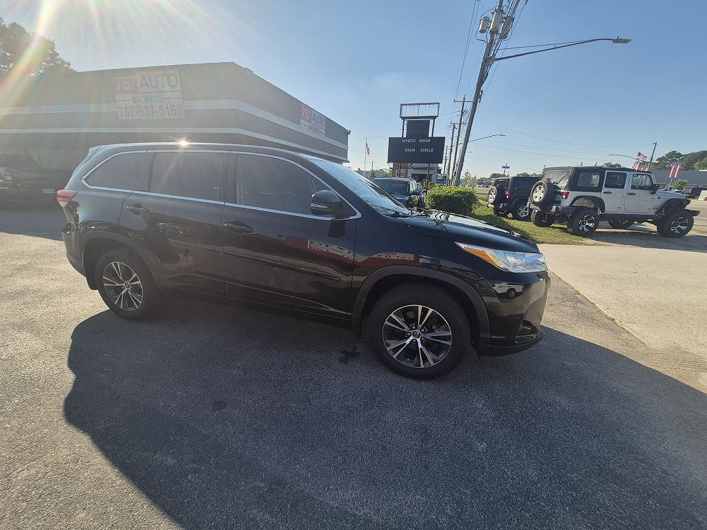 2018 Toyota Highlander LE
