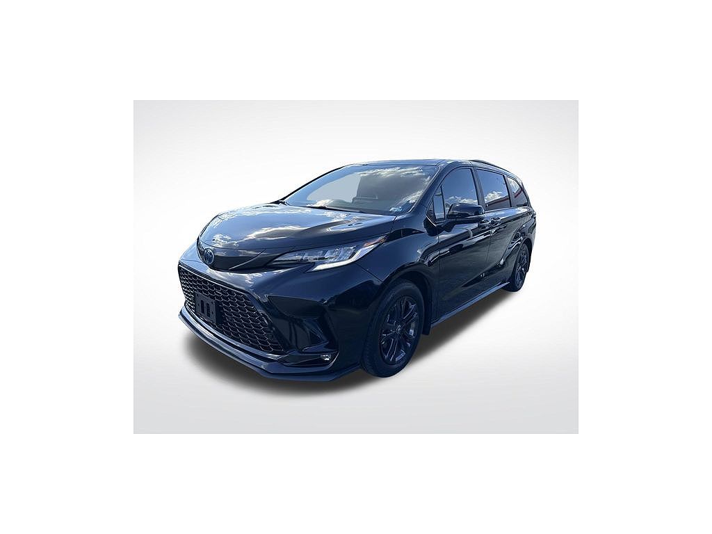 2025 Toyota Sienna XLE Woodland Edition