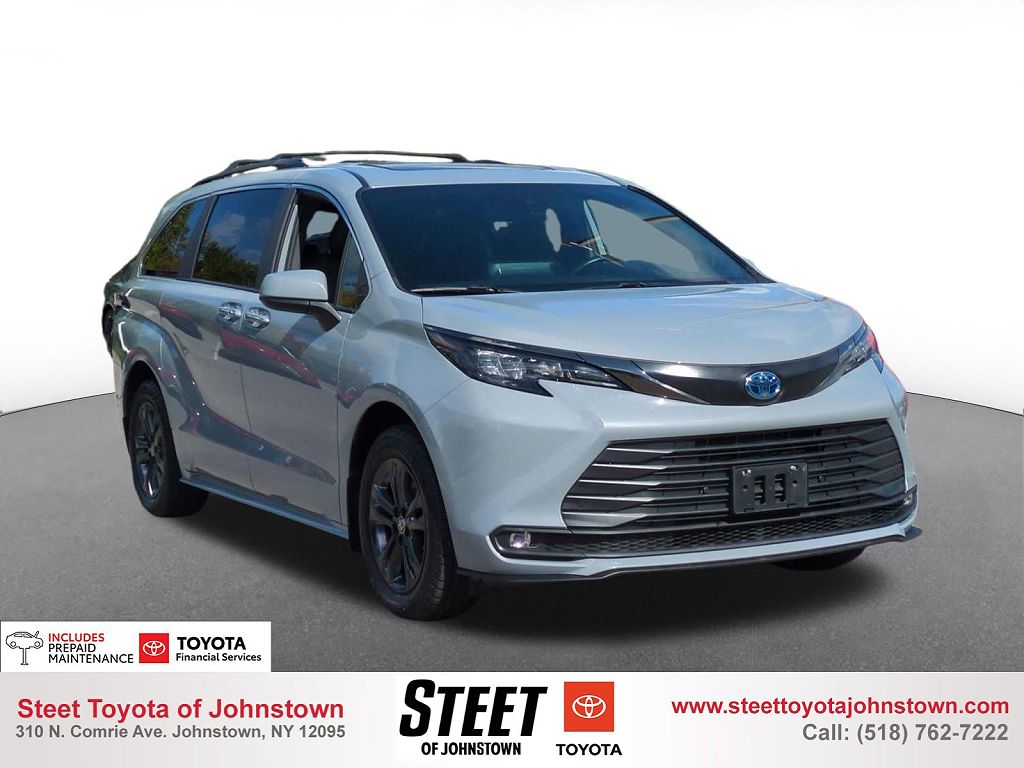 2024 Toyota Sienna XLE Woodland Edition