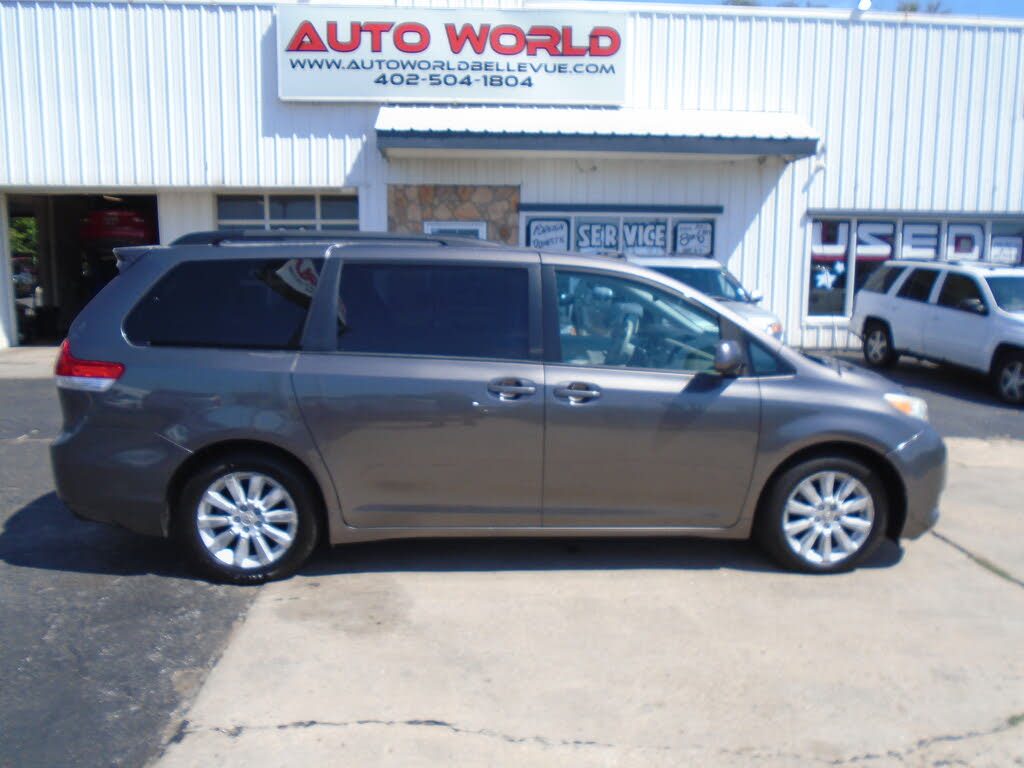 2012 Toyota Sienna Limited 7-Passenger