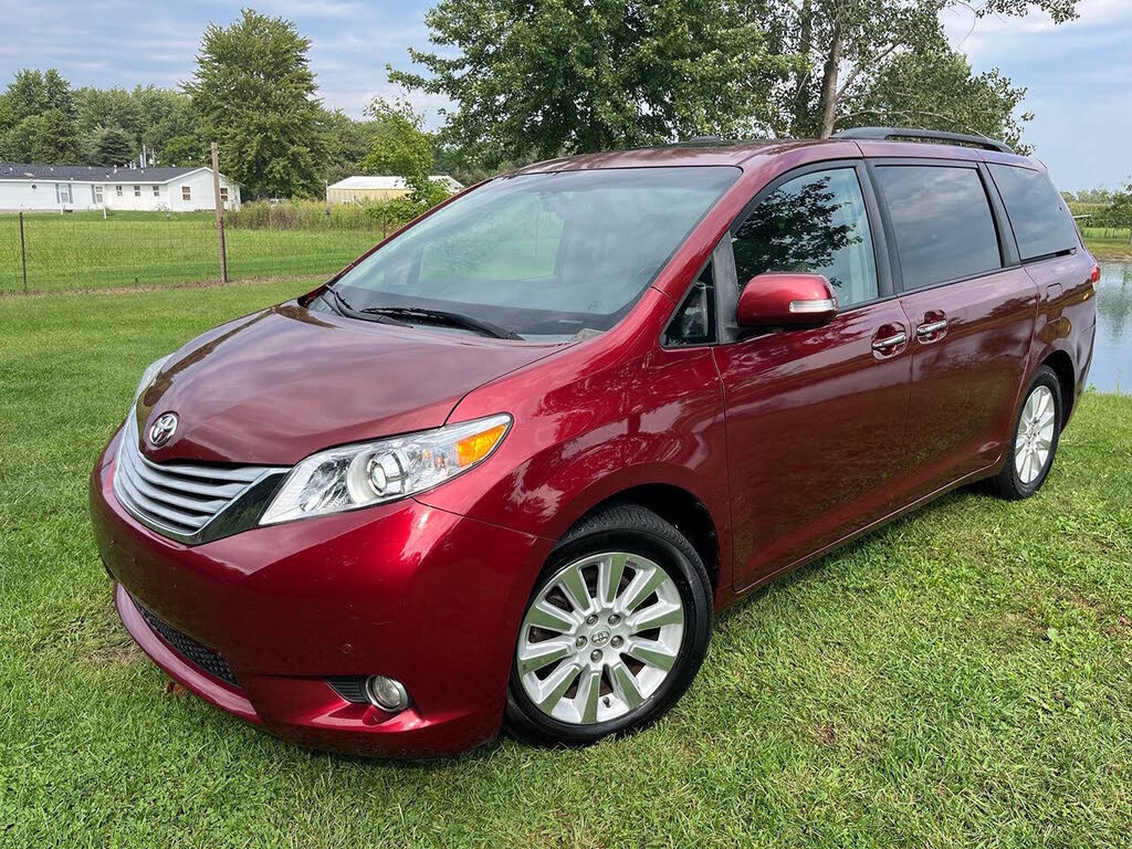 2013 Toyota Sienna XLE 7-Passenger