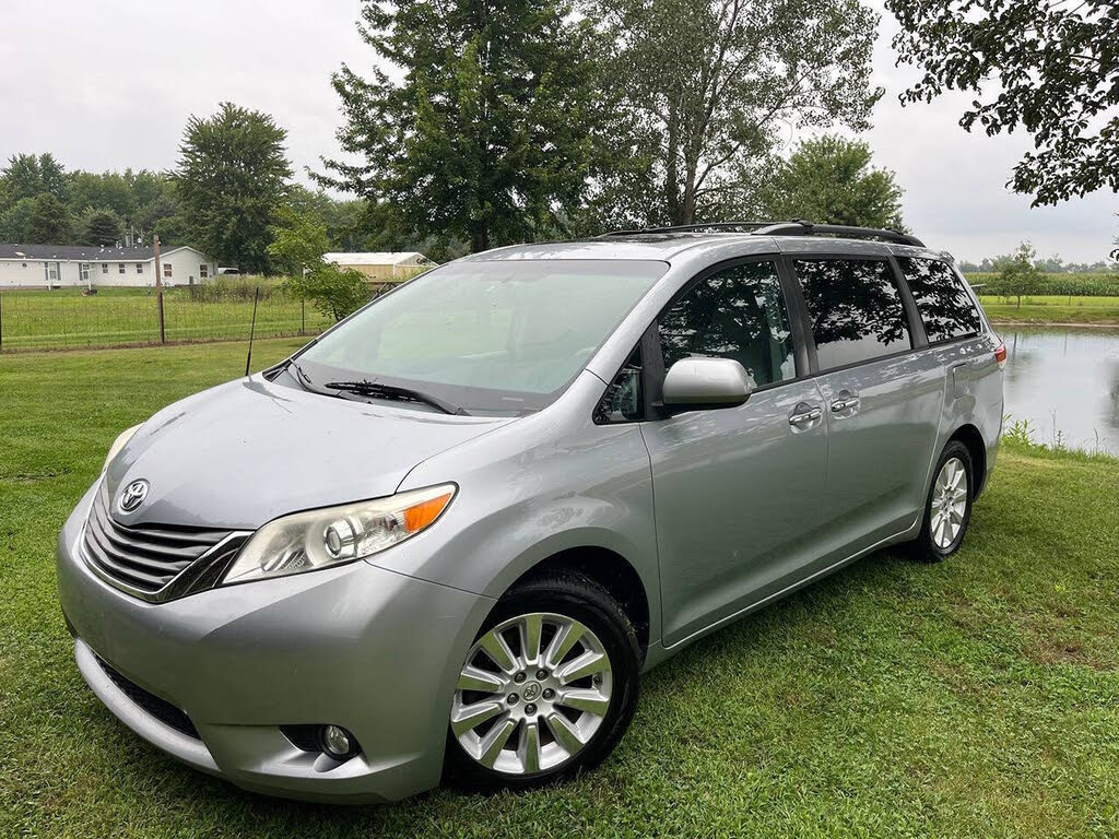2014 Toyota Sienna Limited 7-Passenger