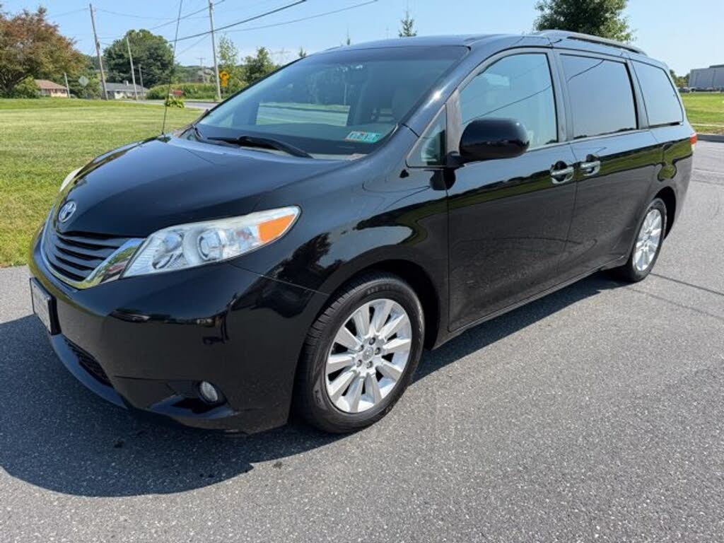 2014 Toyota Sienna XLE 7-Passenger