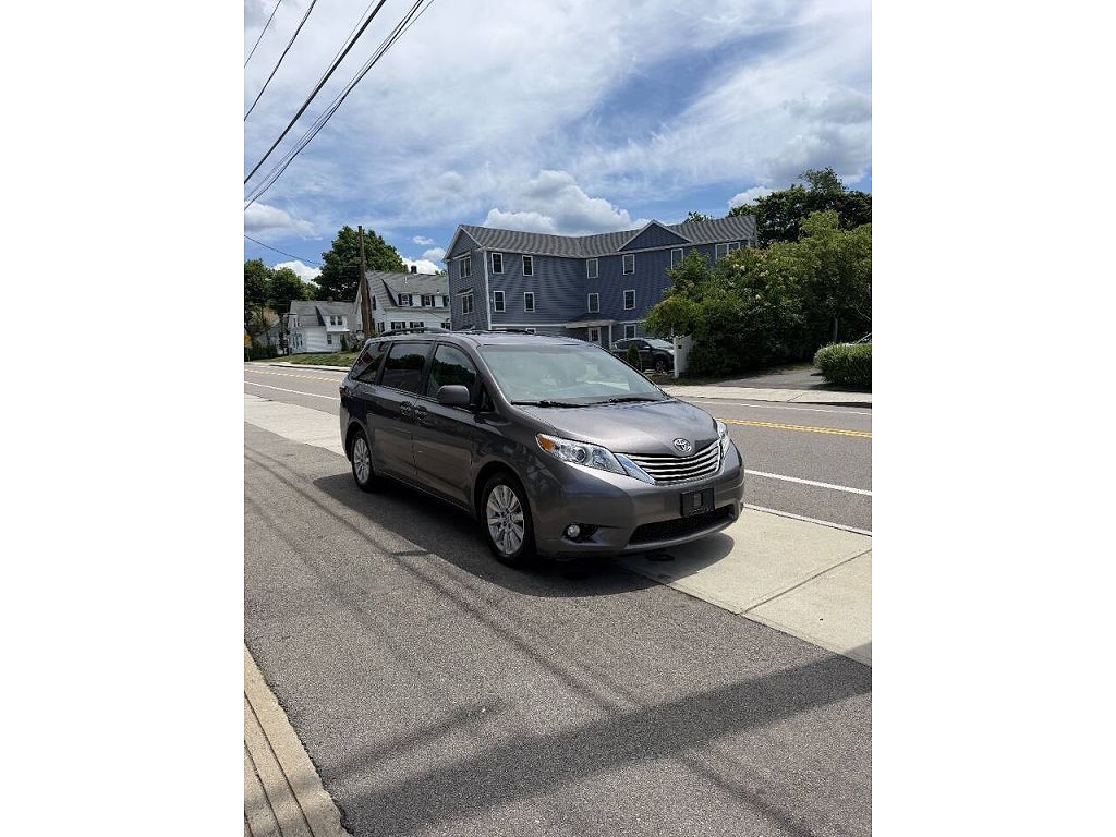 2015 Toyota Sienna Limited 7-Passenger