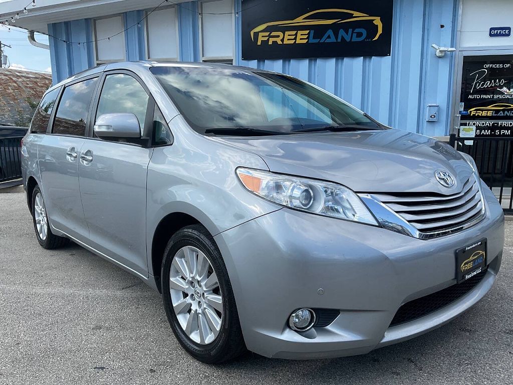 2014 Toyota Sienna XLE 7-Passenger