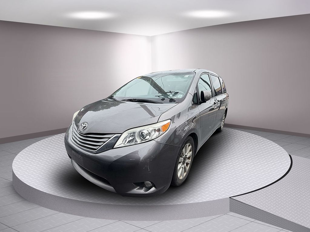2013 Toyota Sienna Limited 7-Passenger