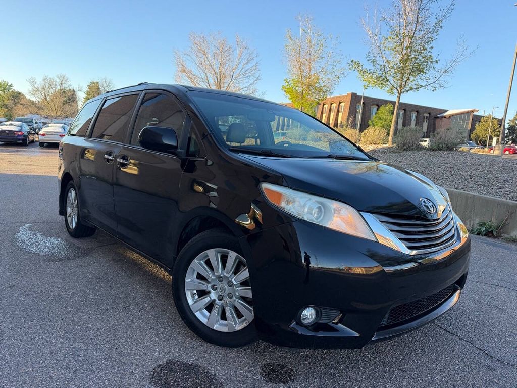 2013 Toyota Sienna Limited 7-Passenger