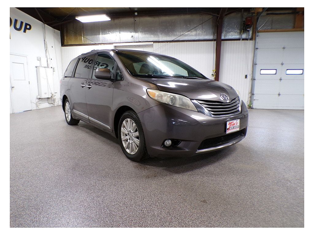 2011 Toyota Sienna Limited 7-Passenger