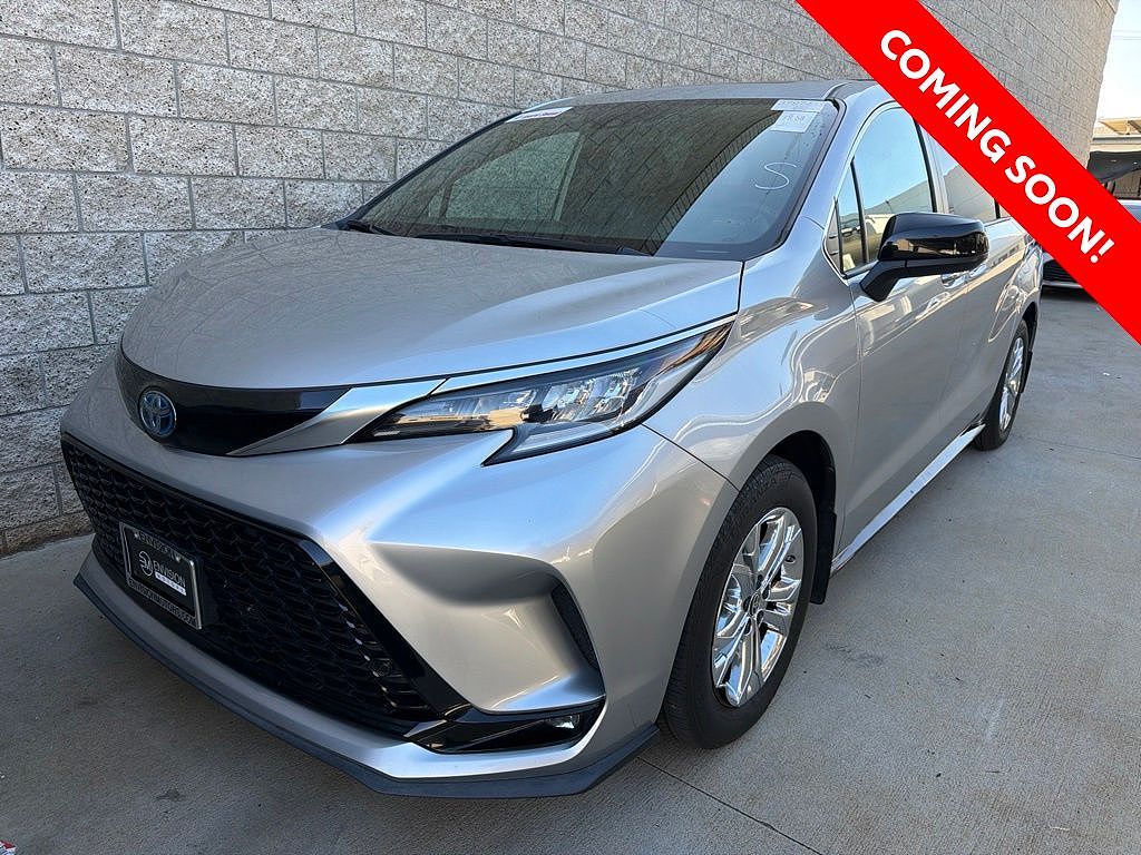 2023 Toyota Sienna XSE 7 Passenger