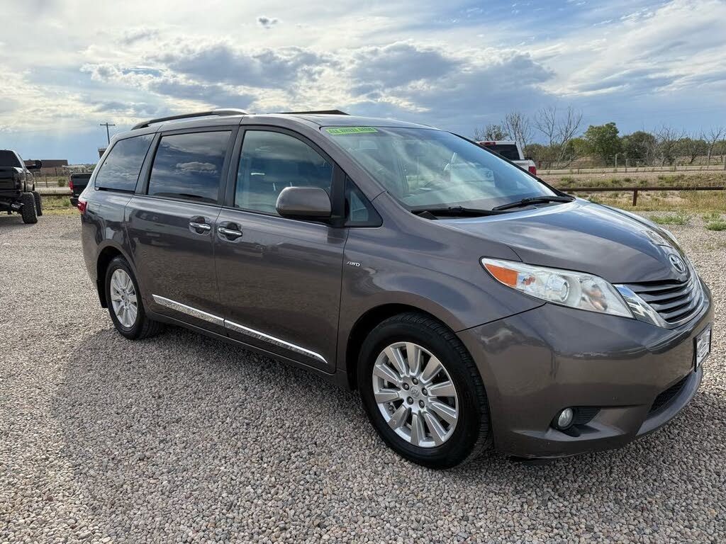 2017 Toyota Sienna Limited 7-Passenger
