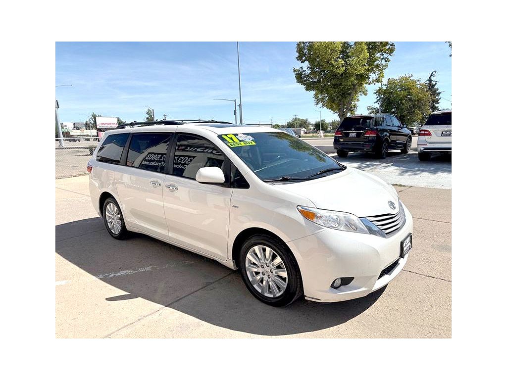 2017 Toyota Sienna Limited 7-Passenger