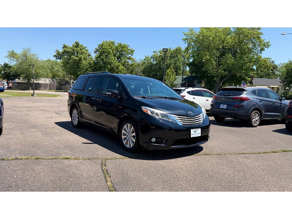 2017 Toyota Sienna XLE 7-Passenger