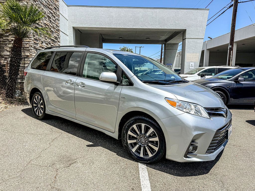 2019 Toyota Sienna Limited Premium 7-Passenger