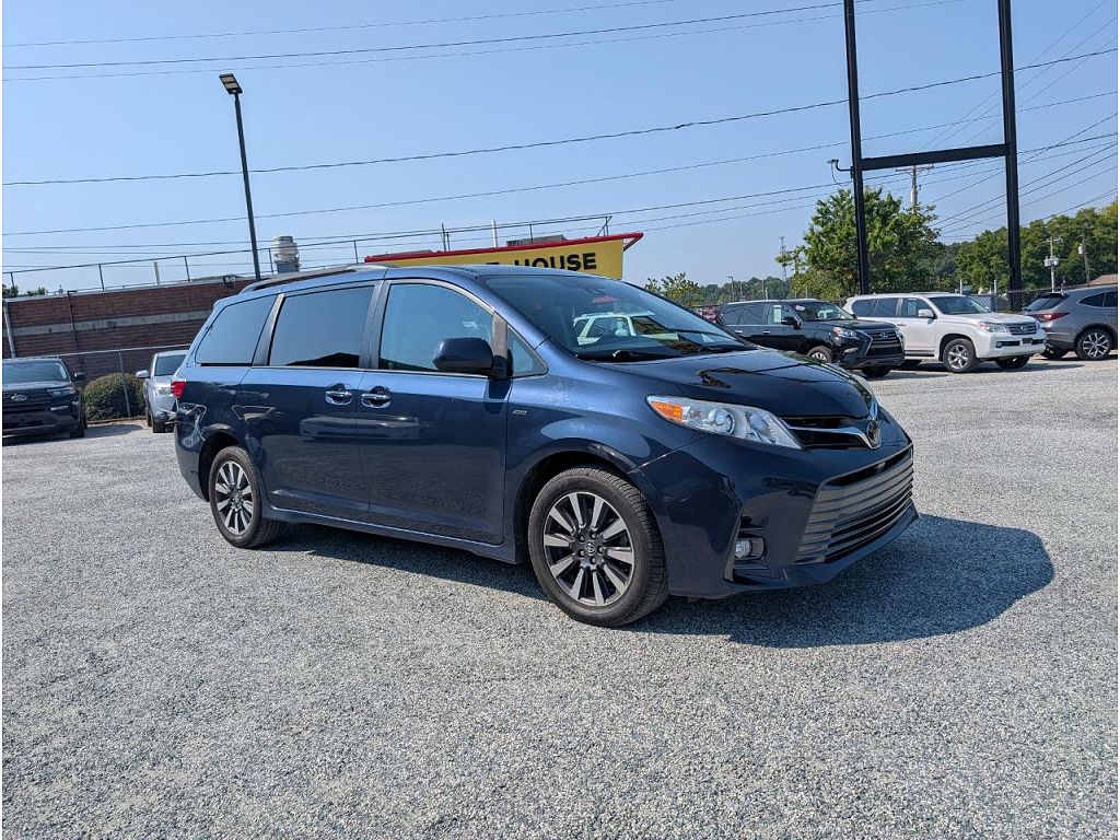 2020 Toyota Sienna Limited 7-Passenger