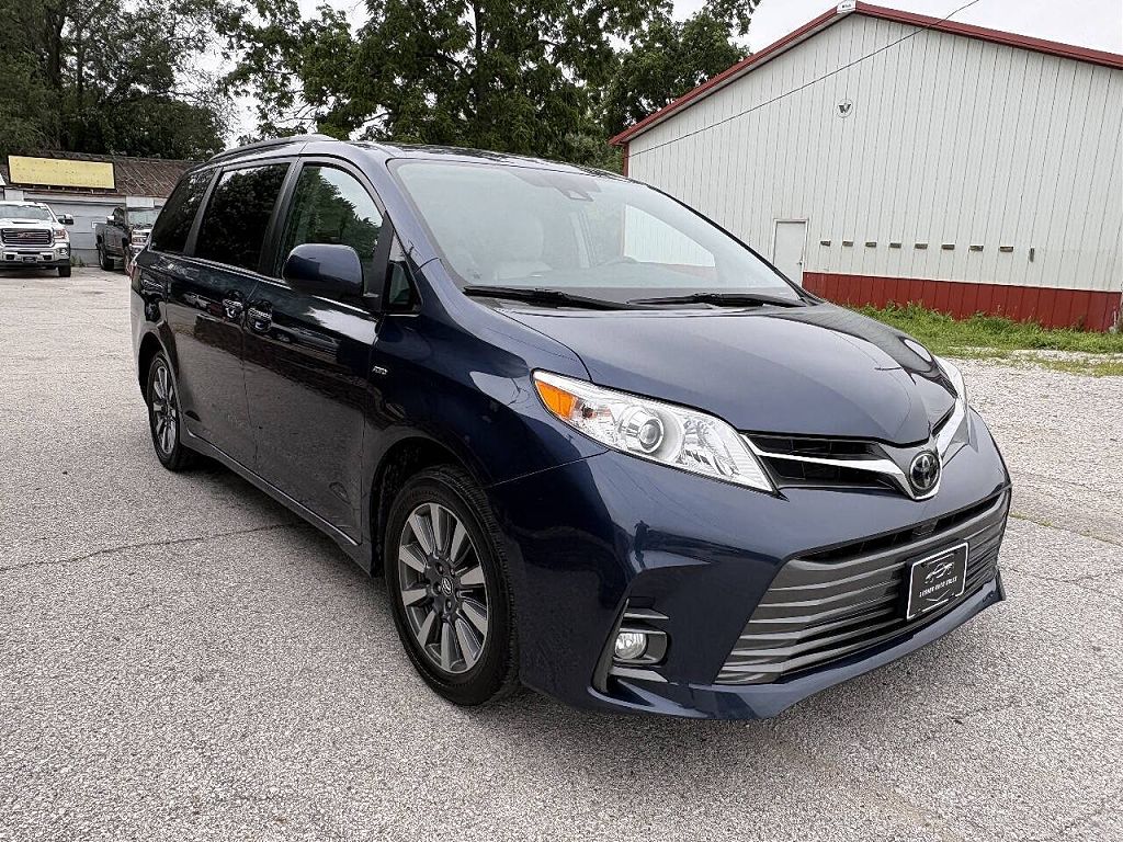 2020 Toyota Sienna Limited 7-Passenger