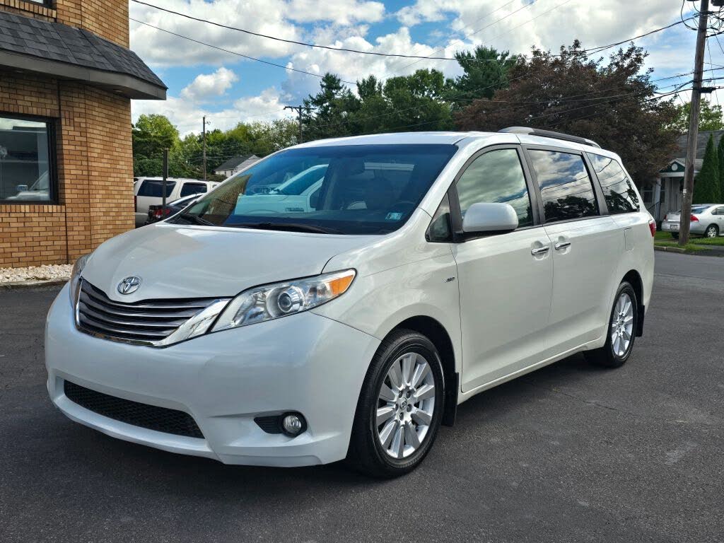 2017 Toyota Sienna Limited 7-Passenger