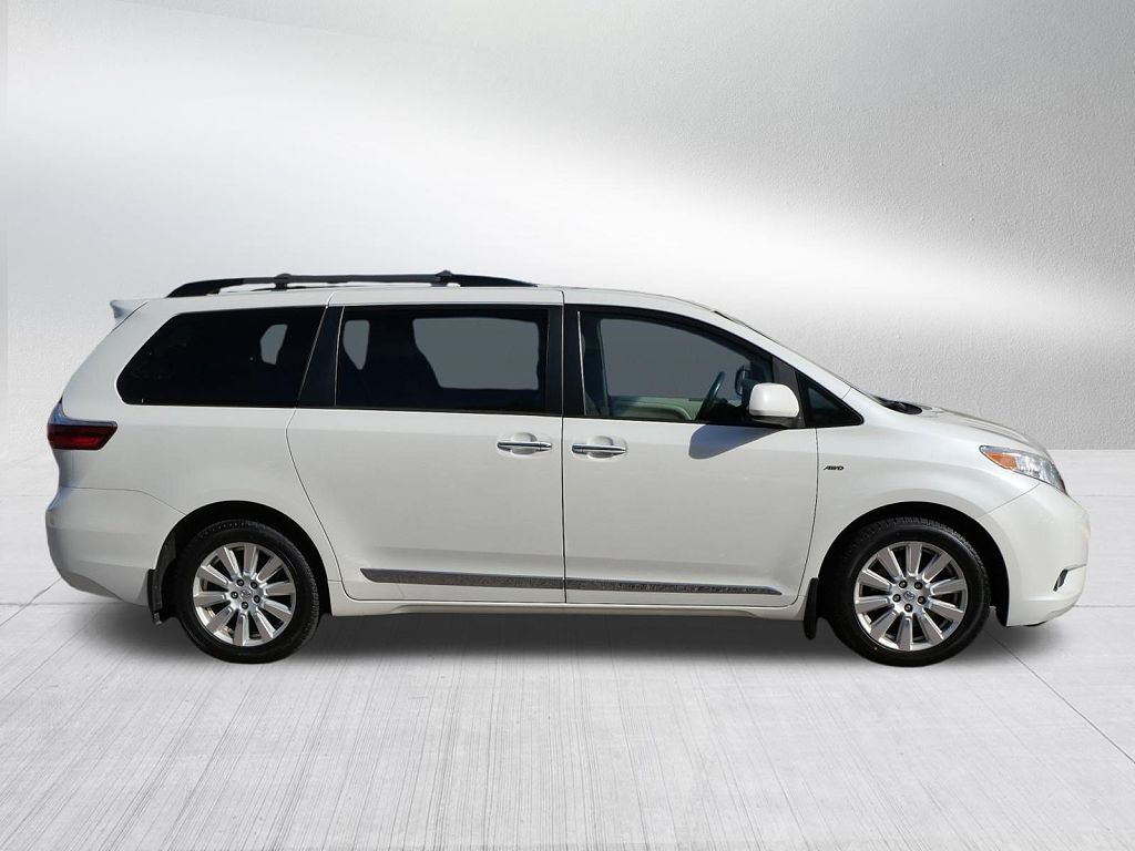 2017 Toyota Sienna Limited 7-Passenger