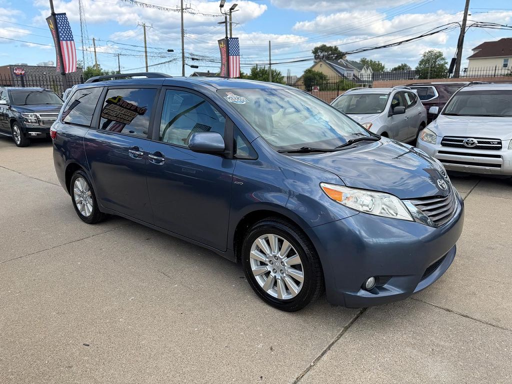 2017 Toyota Sienna XLE 7-Passenger