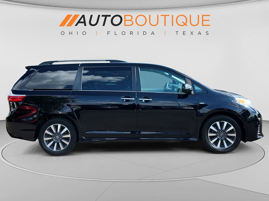 2018 Toyota Sienna Limited 7-Passenger