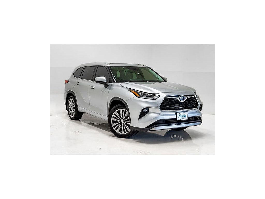 2021 Toyota Highlander Hybrid Platinum