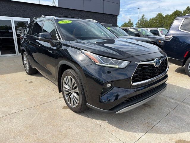 2021 Toyota Highlander Hybrid Platinum